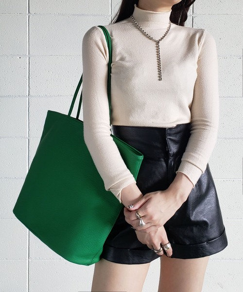 me+em select(ミームセレクト)の「※※【 14色展開 】長袖ハイネックカラー薄手ニットトップス(ニット/セーター・レディース・ホワイト/ブラック/ダークグリーン/ブラウン/グレー/レッド/ピンク/イエロー/グリーン/アイボリー/ダークブルー/キャメル/バーガンディー/ワイン/モカ/ベージュ・FREE)」の2枚目の写真