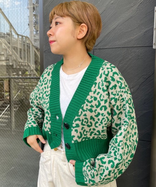 DuKKah（デュカ）の「Dukkah/【低身長向け】Vネックショートカーディガン（カーディガン/ボレロ・レディース・オレンジ系その他/ホワイト系その他/グリーン/ブラック/その他2/その他1/マルチ/レインボー/その他3/ブルー系その他5/ピンク/グリーン系その他/アニマル/レッド系その他/イエロー/アイボリー/パープル・X-SMALL）」の15枚目の写真