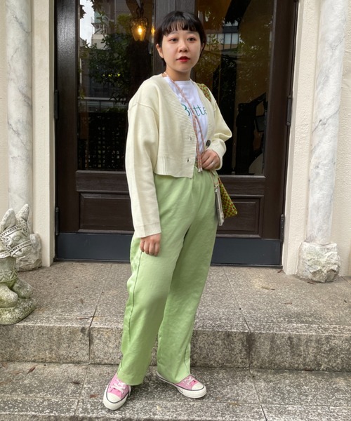 DuKKah（デュカ）の「Dukkah/【低身長向け】Vネックショートカーディガン（カーディガン/ボレロ・レディース・オレンジ系その他/ホワイト系その他/グリーン/ブラック/その他2/その他1/マルチ/レインボー/その他3/ブルー系その他5/ピンク/グリーン系その他/アニマル/レッド系その他/イエロー/アイボリー/パープル・X-SMALL）」の21枚目の写真