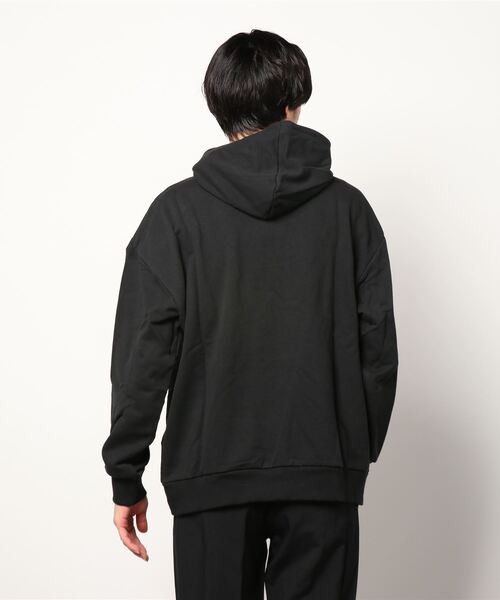 PUMA（プーマ）の「PUMA/プーマ×SANTACRUZ コラボモデル ルーズシルエット　プリントパーカー 532240（パーカー・メンズ・ブラック/グレー/カーキ・M/L/XL）」の15枚目の写真