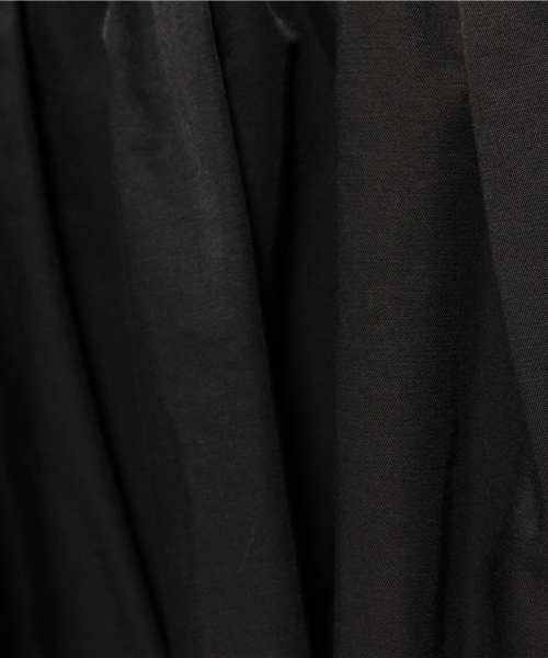 Tiara（ティアラ）の「タフタボリュームギャザースカート（スカート・レディース・ブラック/グレー/ベージュ/ブルー/ホワイト・2/3）」の10枚目の写真