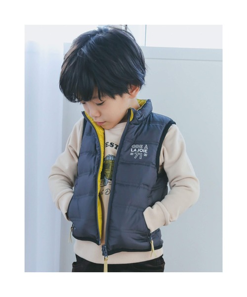 BeBe(ベベ)の「BeBe/リバーシブルロゴプリントハイネックダウンベスト(90~150cm)(ベスト・キッズ・グレー/ネイビー・90/150/140/130/120/110/100)」の2枚目の写真