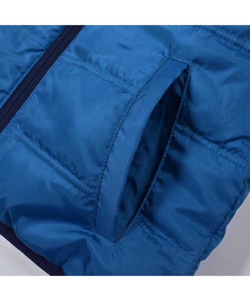 BeBe(ベベ)の「BeBe/リバーシブルロゴプリントハイネックダウンベスト(90~150cm)(ベスト・キッズ・グレー/ネイビー・90/150/140/130/120/110/100)」の16枚目の写真