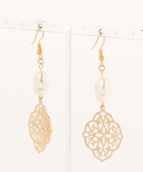 tone（トーン）の「【Astyle】スカシバロックパールピアス(MA)（ピアス（両耳用）・レディース・ゴールド・FREE）」の2枚目の写真