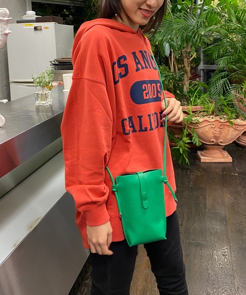 AS KNOW AS PINKY（アズノゥアズピンキー）の「BIGカレッジロゴフーディ（パーカー・レディース・チャコールグレー/オートミール/グリーン/オレンジ・FREE）」の4枚目の写真