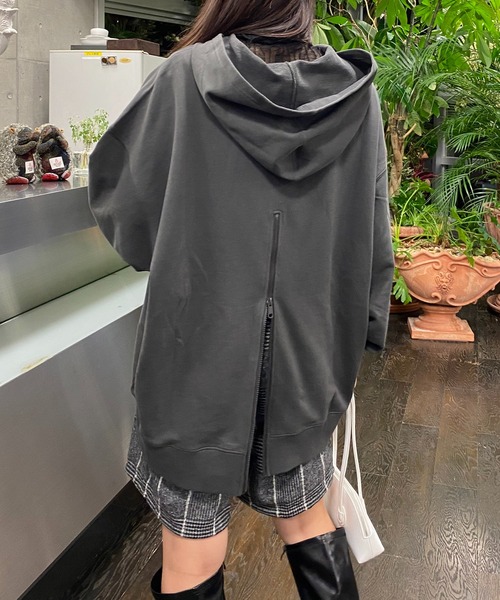 AS KNOW AS PINKY（アズノゥアズピンキー）の「BIGカレッジロゴフーディ（パーカー・レディース・チャコールグレー/オートミール/グリーン/オレンジ・FREE）」の18枚目の写真