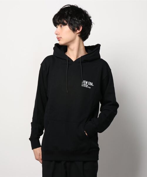 NEW ERA(ニューエラ)の「【NEW ERA/ニューエラ】TYPOGRAPHY ロゴ バックプリント 長袖プルオーバーフーディ/ブラック(パーカー・メンズ・ブラック・M/L/XL)」の8枚目の写真