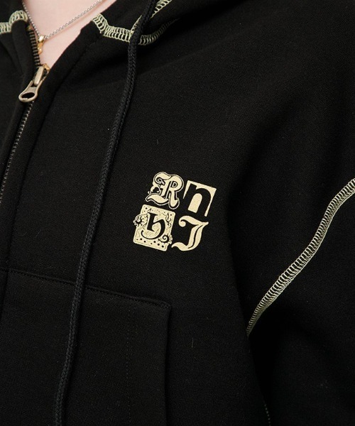 runningHIGH（ランニングハイ）の「【running high/ランニングハイ】STITCH POINT CROP ZIP UP HOODIE　ステッチ ポイント ショート丈 ファスナー パーカー（パーカー・レディース・ライトグレー/ブラック/ブルー・ONE SIZE）」の9枚目の写真