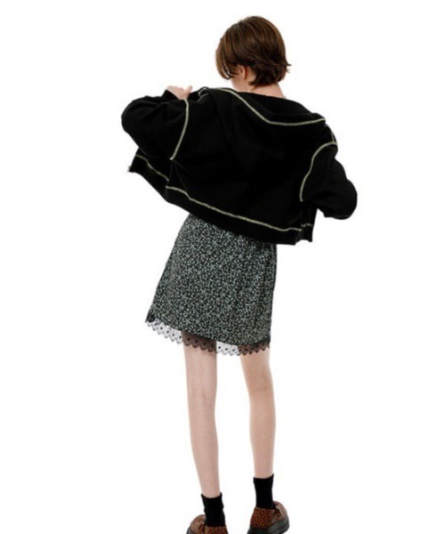 runningHIGH（ランニングハイ）の「【running high/ランニングハイ】STITCH POINT CROP ZIP UP HOODIE　ステッチ ポイント ショート丈 ファスナー パーカー（パーカー・レディース・ライトグレー/ブラック/ブルー・ONE SIZE）」の16枚目の写真