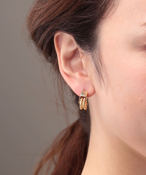 Manon's Selection（マノンズセレクション）の「ツイストリングキャッチピアス（ピアス（両耳用）・レディース・シルバー/ゴールド・ONE SIZE）」の7枚目の写真