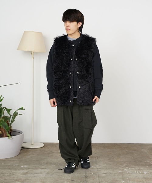 ROOPTOKYO（ループトウキョウ）の「CURLY FLEECE BIGGEST VEST カーリーフリース  フリースベスト シャギーベスト オーバーサイズ（ベスト・メンズ・ブラック/ベージュ/ブラウン・S/M/L/FREE）」の13枚目の写真