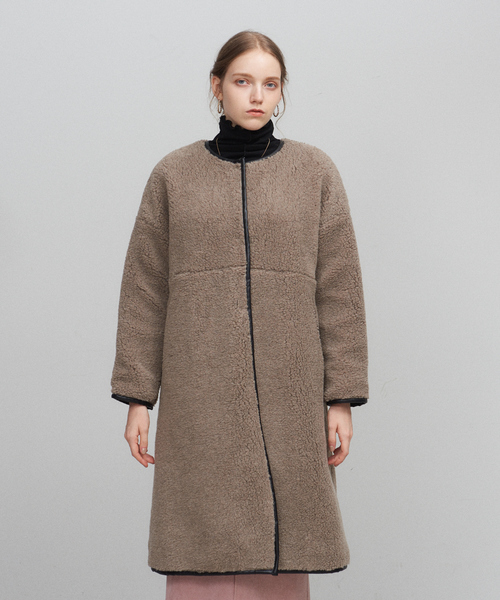 abahouse mavie(アバハウスマヴィ)の「パイピングボアコート(ムートンコート・レディース・ネイビー/モカ/グレー・フリー)」の7枚目の写真