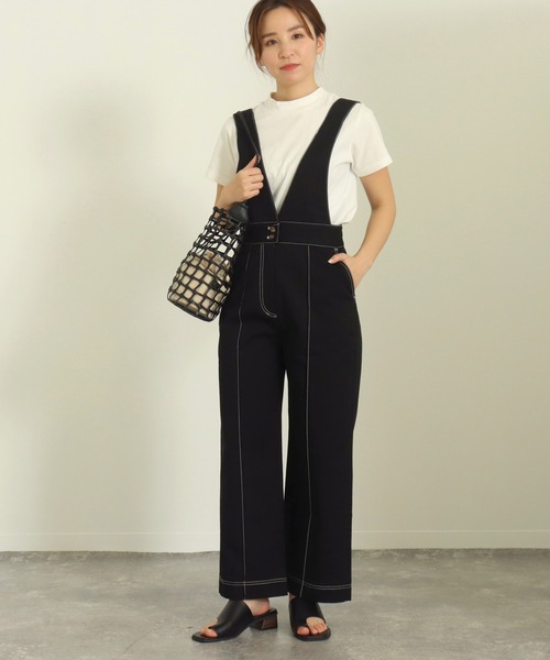 AULI（アウリィ）の「【低身長向けサイズ】配色ステッチサロペットパンツ（サロペット/オーバーオール・レディース・ブラック/ベージュ/レッド・S/XS/XXS）」の2枚目の写真