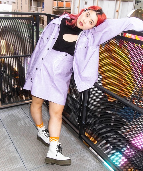 PUNYUS（プニュズ）の「フェィクレザーミニスカート（スカート・レディース・ブラック/ライトパープル・1/3/4/2）」の2枚目の写真