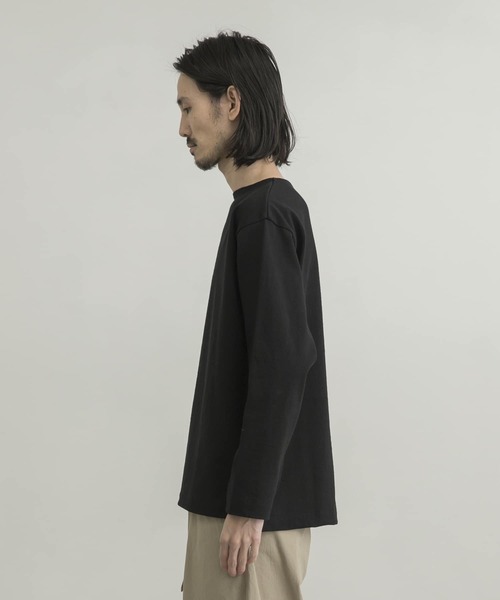 WORK NOT WORK URBAN RESEARCH（ワークノットワークアーバンリサーチ）の「WORK NOT WORK　Basque Shirt（Tシャツ/カットソー・メンズ・グレー系その他/ベージュ系その他/ブラック・X-LARGE/MEDIUM/LARGE/SMALL）」の14枚目の写真