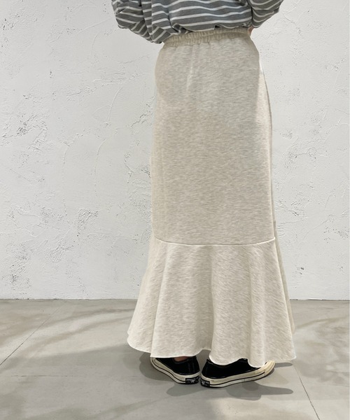 apres jour mignon(アプレジュールミニョン)の「スウェットマーメイドスカート【ZOZOTOWN限定アイテム】(スカート・レディース・グリーン/ブラック/ナチュラル・SMALL/MEDIUM/X-LARGE)」の15枚目の写真