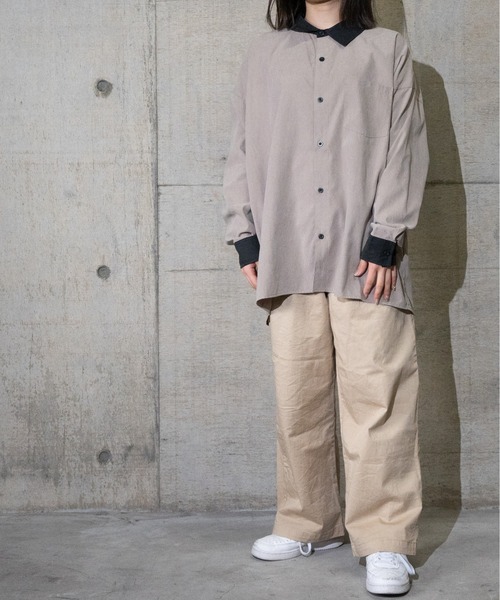 JOHN'S CLOSET(ジョンズクローゼット)の「【i】ポリピーチビックシルエットクレリックシャツ(シャツ/ブラウス・メンズ・ホワイト/ブラック/チャコールグレー/サックスブルー/グレイッシュベージュ・MEDIUM/LARGE/X-LARGE)」の17枚目の写真