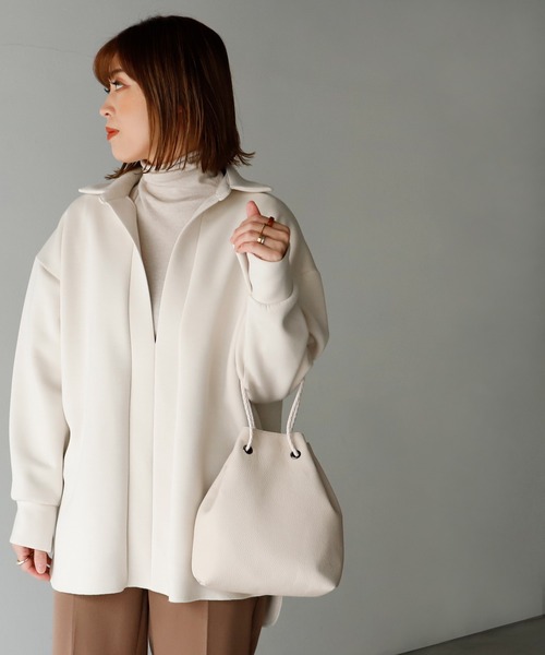 VitaFelice（ヴィータフェリーチェ）の「本革巾着ミニバッグ（ショルダーバッグ・レディース・ブラック/オフホワイト/ベージュ系その他・FREE）」の12枚目の写真