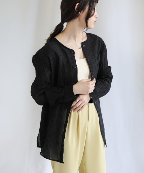 【真香さま専用】プリーツプリーズ ワームホールブラウス 黒 5 ランダムプリーツノーカラーシアーシャツ（シャツ/ブラウス）｜select