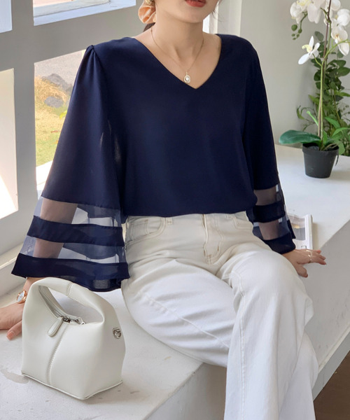 emi+(エミプラス)の「袖レースドッキングカットソー(Tシャツ/カットソー・レディース・ブラック/ブルー/ホワイト・M/L)」の6枚目の写真