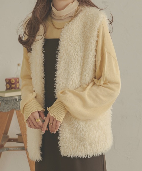 Ambre Neige(アンブルネージュ)の「シアークロップドニット/【WEB/EC限定商品】(ニット/セーター・レディース・ベージュ/ライトベージュ/アイボリー・FREE)」の2枚目の写真