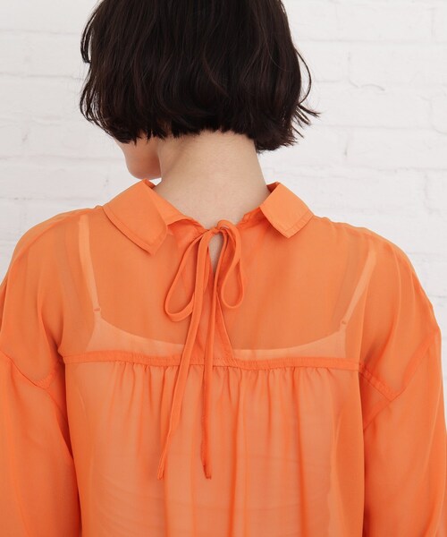 Cutie Blonde（キューティーブロンド）の「◆【S-L】シアーバックリボンブラウス（シャツ/ブラウス・レディース・ライトブルー/オフホワイト/ダークオレンジ・01/02/03）」の9枚目の写真