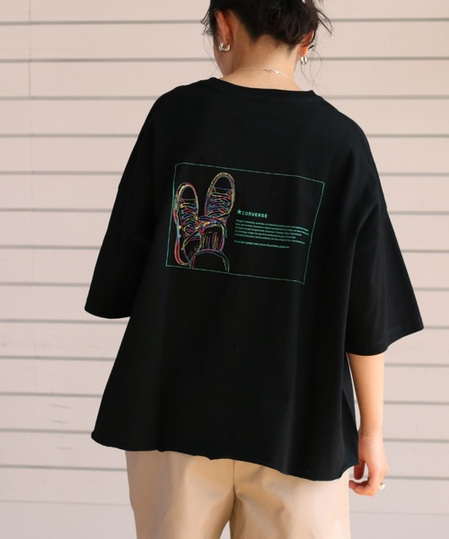 CONVERSE(コンバース)の「【CONVERSE ALLSTAR】ネオンカラーバックプリントTee(Tシャツ/カットソー・レディース・ホワイト/ブラック/ホワイト系その他/ブラック系その他・M)」の4枚目の写真