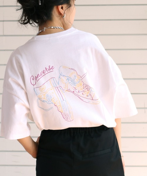 CONVERSE(コンバース)の「【CONVERSE ALLSTAR】ネオンカラーバックプリントTee(Tシャツ/カットソー・レディース・ホワイト/ブラック/ホワイト系その他/ブラック系その他・M)」の2枚目の写真