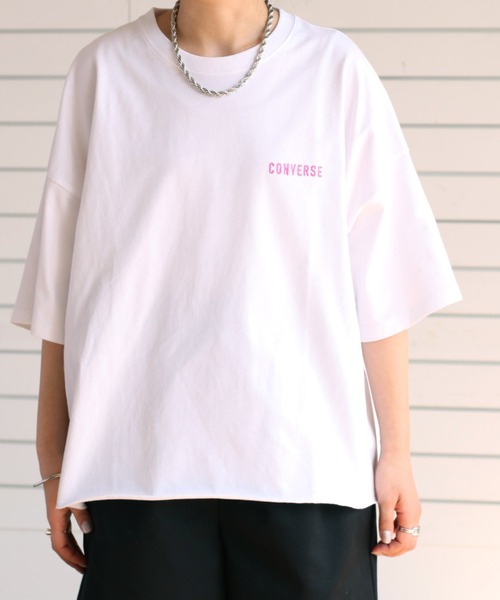CONVERSE(コンバース)の「【CONVERSE ALLSTAR】ネオンカラーバックプリントTee(Tシャツ/カットソー・レディース・ホワイト/ブラック/ホワイト系その他/ブラック系その他・M)」の11枚目の写真
