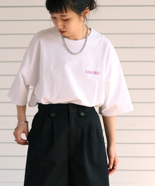 CONVERSE(コンバース)の「【CONVERSE ALLSTAR】ネオンカラーバックプリントTee(Tシャツ/カットソー・レディース・ホワイト/ブラック/ホワイト系その他/ブラック系その他・M)」の19枚目の写真