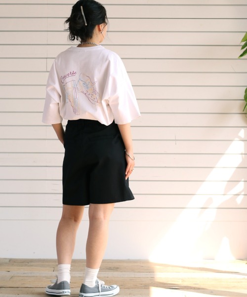 CONVERSE(コンバース)の「【CONVERSE ALLSTAR】ネオンカラーバックプリントTee(Tシャツ/カットソー・レディース・ホワイト/ブラック/ホワイト系その他/ブラック系その他・M)」の6枚目の写真