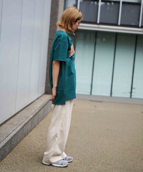 AVIREX（アヴィレックス）の「【WEB&DEPOT限定】COLLEGE LOGO ONE PIECE/ カレッジロゴワンピース（チュニック・レディース・パープル/グリーン/ホワイト・FREE）」の8枚目の写真