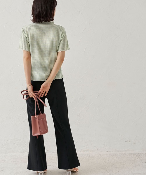 BELLUNA PLUS(ベルーナ)の「エアリー素材メロー配色半袖プルオーバー(Tシャツ/カットソー・レディース・ブラック/サックスブルー/グリーン・MEDIUM/LARGE)」の12枚目の写真