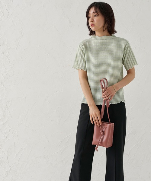 BELLUNA PLUS(ベルーナ)の「エアリー素材メロー配色半袖プルオーバー(Tシャツ/カットソー・レディース・ブラック/サックスブルー/グリーン・MEDIUM/LARGE)」の13枚目の写真