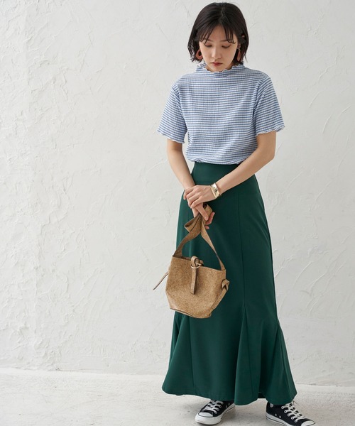 BELLUNA PLUS(ベルーナ)の「エアリー素材メロー配色半袖プルオーバー(Tシャツ/カットソー・レディース・ブラック/サックスブルー/グリーン・MEDIUM/LARGE)」の16枚目の写真
