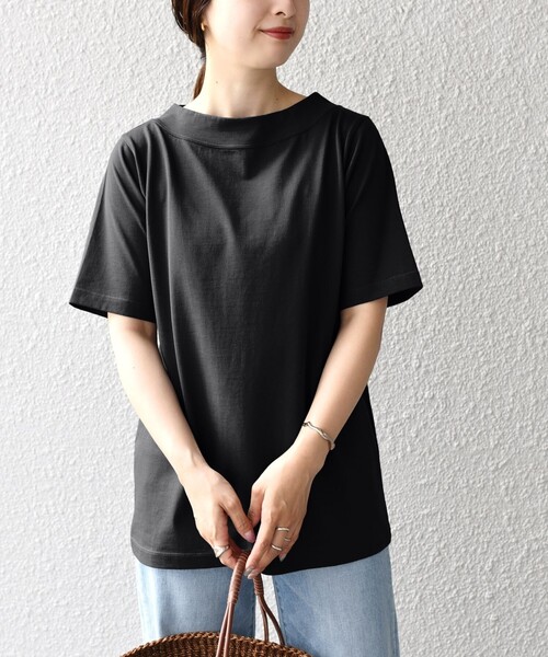 SHIPS（シップス）の「*バリエーションネックTEE◆（Tシャツ/カットソー・レディース・ホワイト/ブラック/ダークグリーン/グレー/グレー系/ダークグリーン系/ライトグリーン系/ライトグリーン/ホワイト系/ブラック系・ONE SIZE）」の5枚目の写真