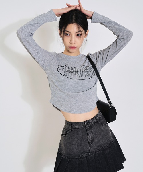 【MOSCHINO】エンバース スプリット ディテール スカート セール】プリーツポケットハートディテールデニムミニスカート