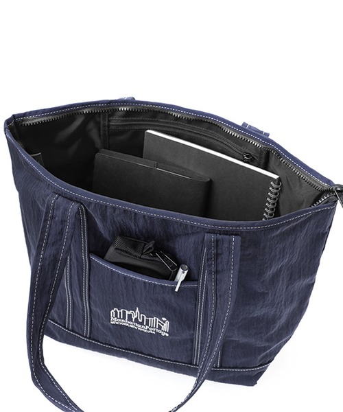 Manhattan Portage（マンハッタンポーテージ）の「Cherry Hill Tote Bag Old School（トートバッグ・メンズ・ブラック/ネイビー・MEDIUM）」の10枚目の写真