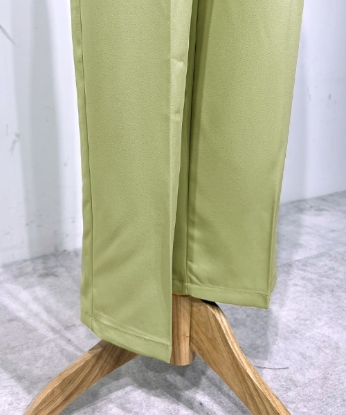 Futier land(フューティアランド)の「センタータックワイドパンツ(その他パンツ・レディース・アイボリー/グリーン/ブルー・MEDIUM/LARGE)」の12枚目の写真