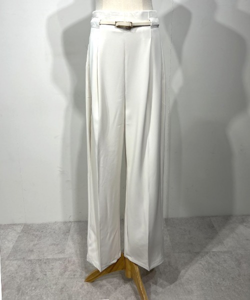 Futier land(フューティアランド)の「センタータックワイドパンツ(その他パンツ・レディース・アイボリー/グリーン/ブルー・MEDIUM/LARGE)」の14枚目の写真