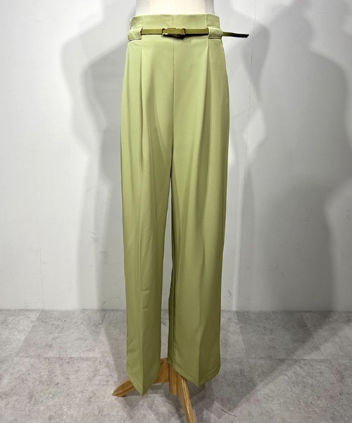 Futier land(フューティアランド)の「センタータックワイドパンツ(その他パンツ・レディース・アイボリー/グリーン/ブルー・MEDIUM/LARGE)」の8枚目の写真