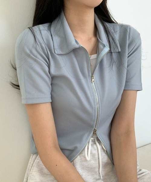 BEIDELLI（ベイデリー）の「[BELLIDE MADE] 2way襟付き半袖ジップアップ（Tシャツ/カットソー・レディース・ベージュ/アイボリー/ブラック/スカイブルー・FREE）」の9枚目の写真