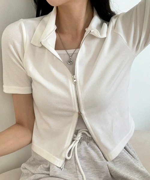 BEIDELLI（ベイデリー）の「[BELLIDE MADE] 2way襟付き半袖ジップアップ（Tシャツ/カットソー・レディース・ベージュ/アイボリー/ブラック/スカイブルー・FREE）」の5枚目の写真