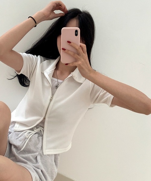 BEIDELLI（ベイデリー）の「[BELLIDE MADE] 2way襟付き半袖ジップアップ（Tシャツ/カットソー・レディース・ベージュ/アイボリー/ブラック/スカイブルー・FREE）」の14枚目の写真