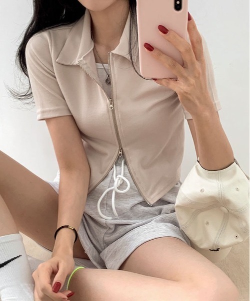BEIDELLI（ベイデリー）の「[BELLIDE MADE] 2way襟付き半袖ジップアップ（Tシャツ/カットソー・レディース・ベージュ/アイボリー/ブラック/スカイブルー・FREE）」の21枚目の写真