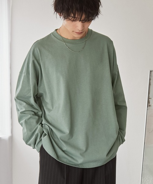 MONO-MART（モノマート）の「リラックスルーズベーシックT オーバーサイズ ラスティックコットン L/Sカットソー（Tシャツ/カットソー・メンズ・ホワイト/ブラック/ダークオリーブ/グレイッシュブルー/チャコール/ライトベージュ/ライトグレー/グレー系/ライトブルー/オリーブ/スモークピンク/パープル/ベージュ/ライトブラウン/ブラウン/ダークネイビー/スモークグレー/ライトグリーン/チェリーレッド/ダークブラウン/ダークブルー・M/L/S/XL）」の14枚目の写真