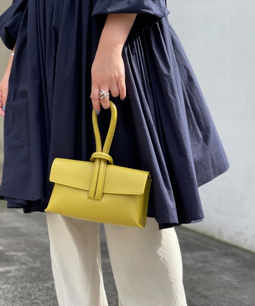 BEARDSLEY(ビアズリー)の「【新色オフホワイト入荷・先行販売】本革なのに軽量・イタリア製老舗メーカーのHERNAN バッグ(ハンドバッグ・レディース・グレー/オフホワイト/キャメル/グリーン・FREE)」の3枚目の写真