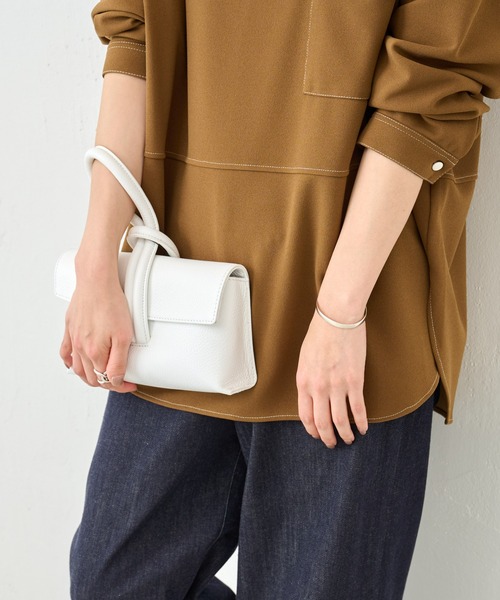 BEARDSLEY(ビアズリー)の「【新色オフホワイト入荷・先行販売】本革なのに軽量・イタリア製老舗メーカーのHERNAN バッグ(ハンドバッグ・レディース・グレー/オフホワイト/キャメル/グリーン・FREE)」の13枚目の写真