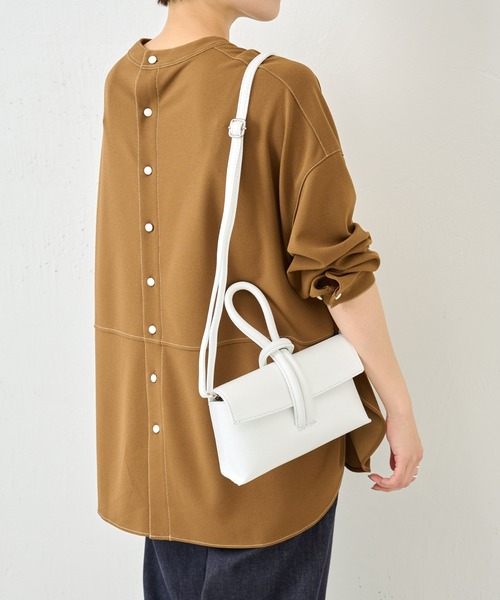 BEARDSLEY(ビアズリー)の「【新色オフホワイト入荷・先行販売】本革なのに軽量・イタリア製老舗メーカーのHERNAN バッグ(ハンドバッグ・レディース・グレー/オフホワイト/キャメル/グリーン・FREE)」の16枚目の写真