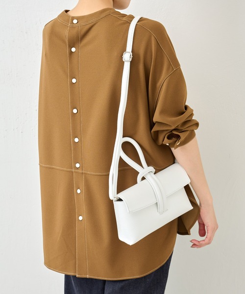 BEARDSLEY(ビアズリー)の「【新色オフホワイト入荷・先行販売】本革なのに軽量・イタリア製老舗メーカーのHERNAN バッグ(ハンドバッグ・レディース・グレー/オフホワイト/キャメル/グリーン・FREE)」の8枚目の写真